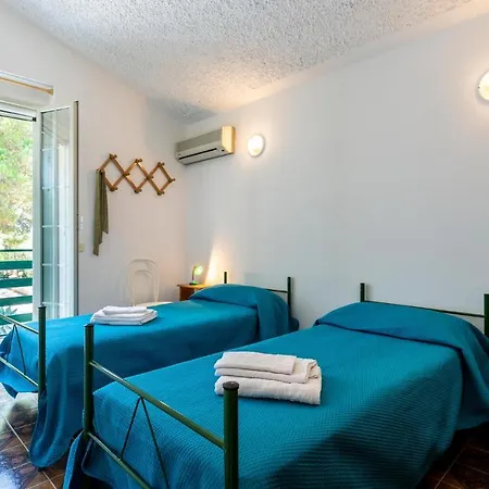 3 Bedroom Cozy In *