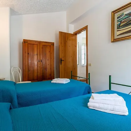 בית נופש 3 Bedroom Cozy In