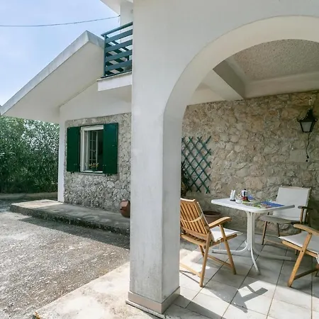בית נופש 3 Bedroom Cozy In