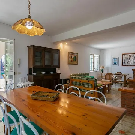 3 Bedroom Cozy In בית נופש